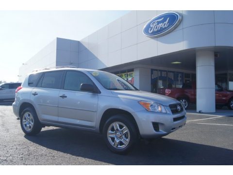 Classic Silver Metallic Toyota RAV4 I4 4WD.  Click to enlarge.