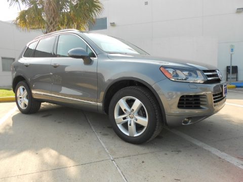 Canyon Gray Metallic Volkswagen Touareg TDI Lux 4XMotion.  Click to enlarge.