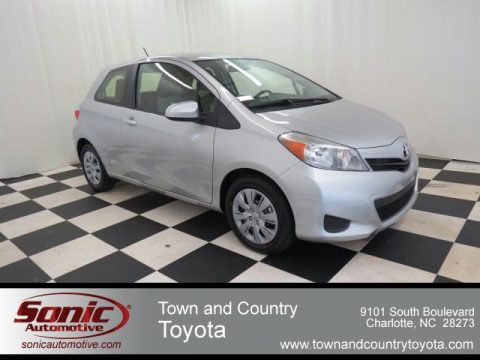 Classic Silver Metallic Toyota Yaris L 3 Door.  Click to enlarge.
