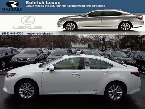 Starfire White Pearl Lexus ES 300h Hybrid.  Click to enlarge.