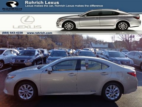 Satin Cashmere Metallic Lexus ES 300h Hybrid.  Click to enlarge.