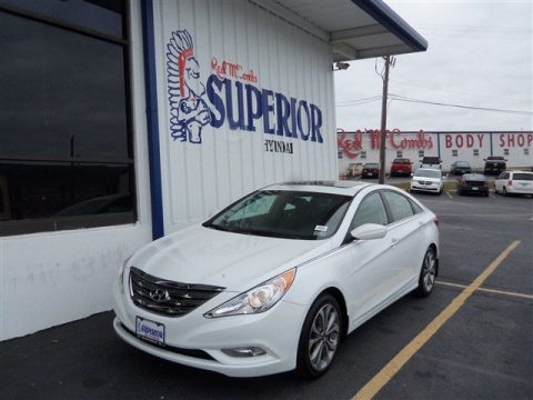 Shimmering White Hyundai Sonata SE 2.0T.  Click to enlarge.