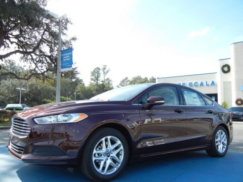 Bordeaux Reserve Red Metallic Ford Fusion SE.  Click to enlarge.
