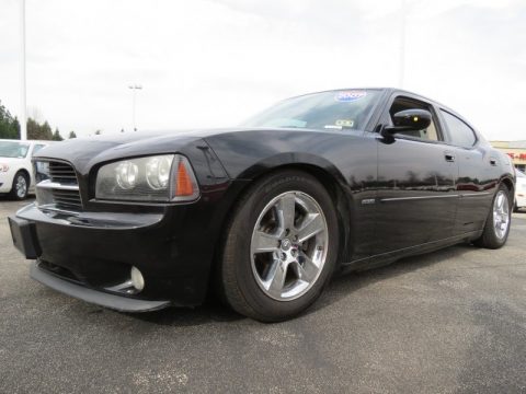 Brilliant Black Crystal Pearl Dodge Charger R/T.  Click to enlarge.