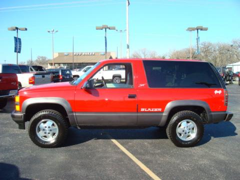 Victory Red Chevrolet Blazer Sport 4x4.  Click to enlarge.