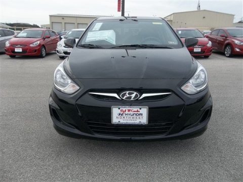 Ultra Black Hyundai Accent GS 5 Door.  Click to enlarge.
