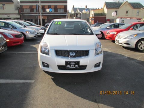 Aspen White Nissan Sentra 2.0 SR.  Click to enlarge.