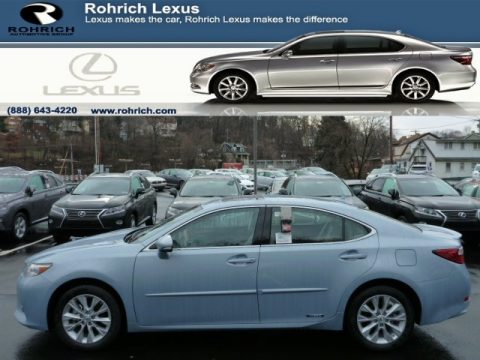 Cerulean Blue Metallic Lexus ES 300h Hybrid.  Click to enlarge.