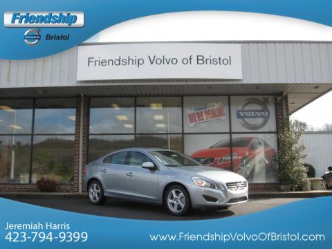 Electric Silver Metallic Volvo S60 T5 AWD.  Click to enlarge.