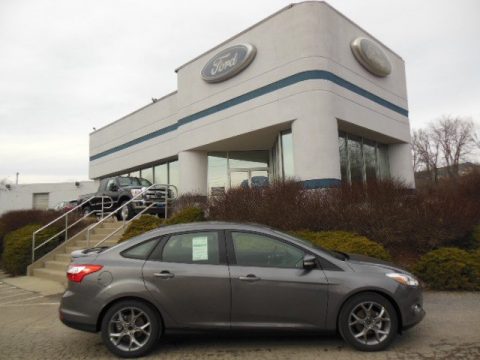 Sterling Gray Ford Focus SE Sedan.  Click to enlarge.