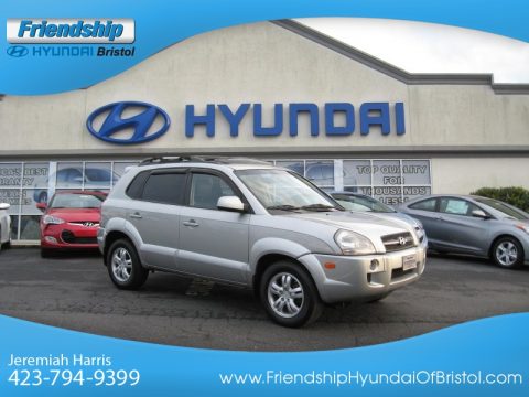Platinum Silver Hyundai Tucson Limited.  Click to enlarge.