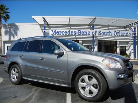 Palladium Silver Metallic Mercedes-Benz GL 450 4Matic.  Click to enlarge.