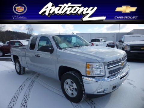Silver Ice Metallic Chevrolet Silverado 1500 LT Extended Cab 4x4.  Click to enlarge.