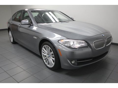 Space Gray Metallic BMW 5 Series 550i Sedan.  Click to enlarge.