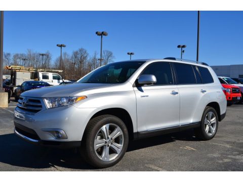 Classic Silver Metallic Toyota Highlander Limited.  Click to enlarge.