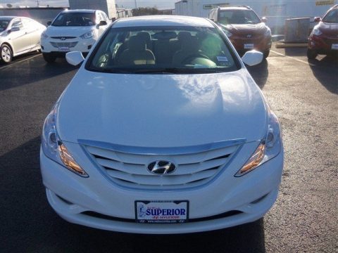 Shimmering White Hyundai Sonata GLS.  Click to enlarge.