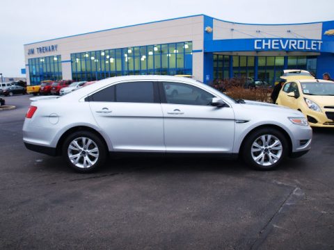 Ingot Silver Metallic Ford Taurus SEL.  Click to enlarge.