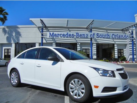 Summit White Chevrolet Cruze LS.  Click to enlarge.