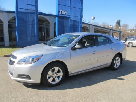 Silver Ice Metallic Chevrolet Malibu LS.  Click to enlarge.