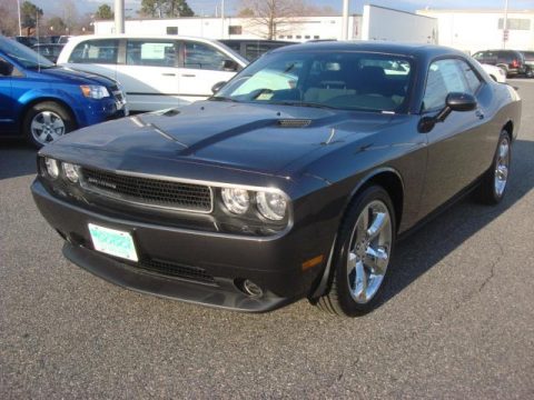 Granite Crystal Metallic Dodge Challenger SXT.  Click to enlarge.