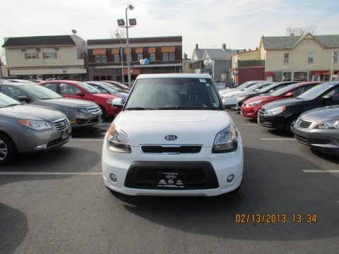 Clear White Kia Soul +.  Click to enlarge.