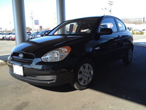 Ebony Black Hyundai Accent GLS 4 Door.  Click to enlarge.