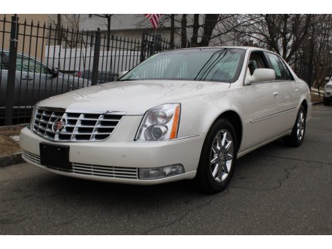 White Diamond Tricoat Cadillac DTS Luxury.  Click to enlarge.