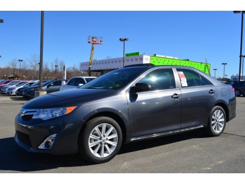 Magnetic Gray Metallic Toyota Camry XLE.  Click to enlarge.