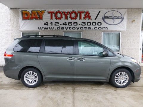 Cypress Green Pearl Toyota Sienna XLE.  Click to enlarge.
