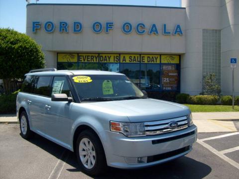 Light Ice Blue Metallic Ford Flex SE.  Click to enlarge.