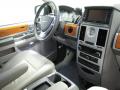 2010 Town & Country Limited #26