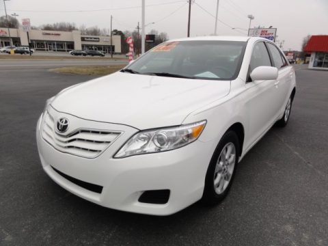 Super White Toyota Camry LE. Click to enlarge. Super White Toyota Camry LE. Click to enlarge.