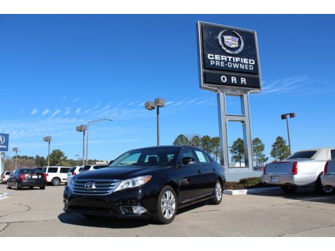 Black Toyota Avalon .  Click to enlarge.