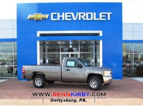 Graystone Metallic Chevrolet Silverado 1500 LS Regular Cab 4x4.  Click to enlarge.