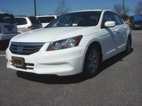 Taffeta White Honda Accord SE Sedan.  Click to enlarge.