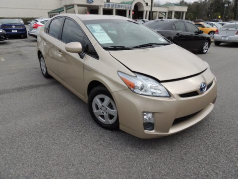 Sandy Beach Metallic Toyota Prius Hybrid II.  Click to enlarge.