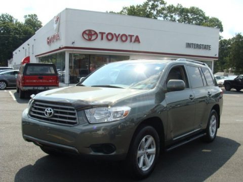 Cypress Green Pearl Toyota Highlander V6 4WD.  Click to enlarge.