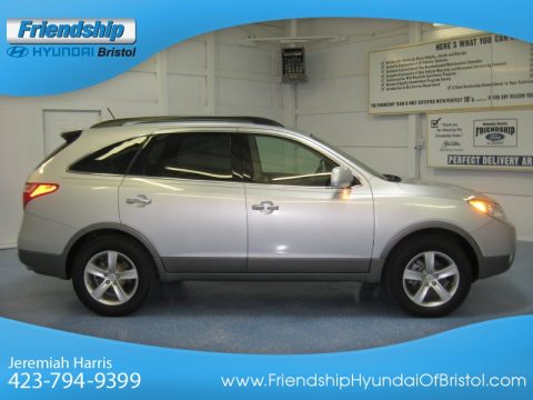 Liquid Silver Hyundai Veracruz Limited AWD.  Click to enlarge.