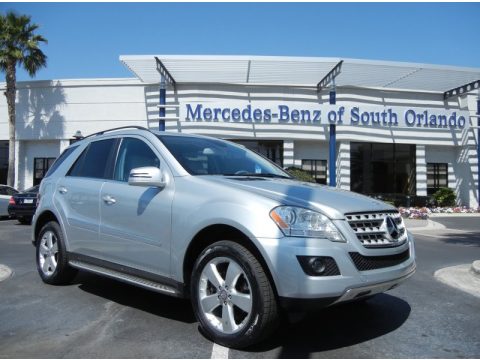 Iridium Silver Metallic Mercedes-Benz ML 350.  Click to enlarge.