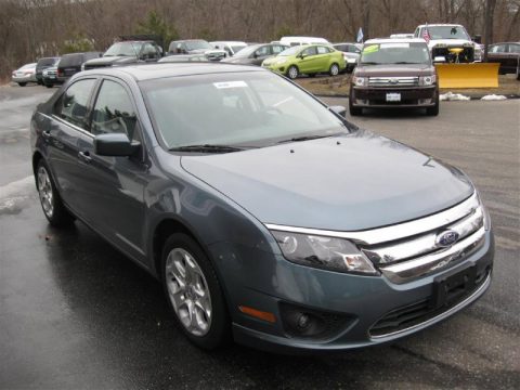 Steel Blue Metallic Ford Fusion SE.  Click to enlarge.