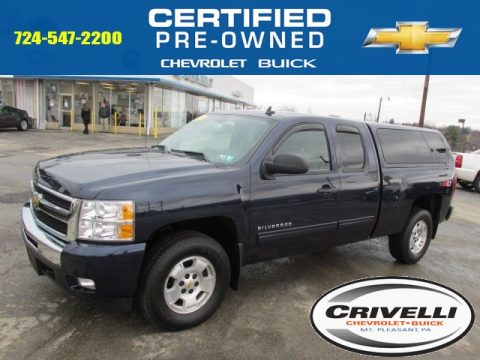 Imperial Blue Metallic Chevrolet Silverado 1500 LT Extended Cab 4x4.  Click to enlarge.