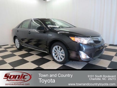 Magnetic Gray Metallic Toyota Camry Hybrid XLE.  Click to enlarge.