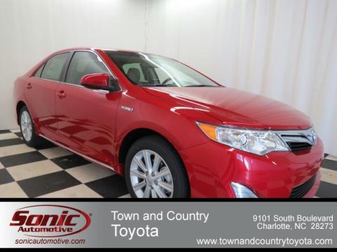 Barcelona Red Metallic Toyota Camry Hybrid XLE.  Click to enlarge.