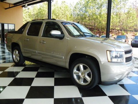 Silver Birch Metallic Chevrolet Avalanche LTZ 4WD.  Click to enlarge.