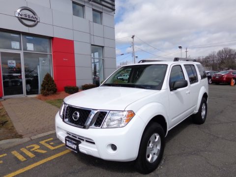 Moonlight White Nissan Pathfinder S 4x4. Click to enlarge. Moonlight White Nissan Pathfinder S 4x4. Click to enlarge.
