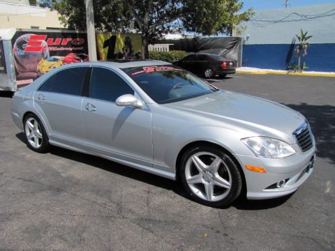 Iridium Silver Metallic Mercedes-Benz S 550 Sedan. Click to enlarge. Iridium Silver Metallic Mercedes-Benz S 550 Sedan. Click to enlarge.