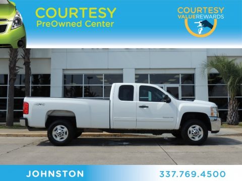 Summit White Chevrolet Silverado 2500HD LT Extended Cab 4x4.  Click to enlarge.