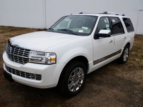 White Platinum Metallic Tri-Coat Lincoln Navigator 4x4.  Click to enlarge.