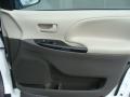 2011 Sienna LE #20