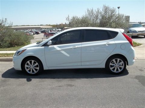 Century White Hyundai Accent SE 5 Door.  Click to enlarge.